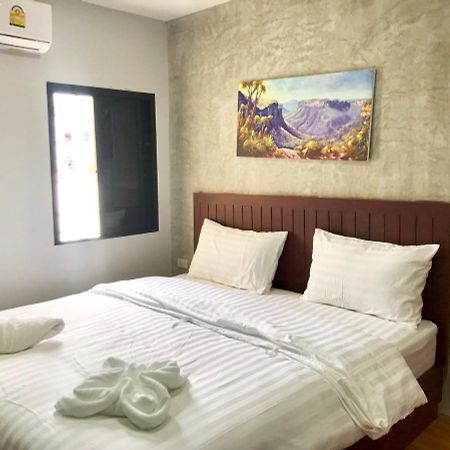 Easy Loft Hostel Phuket Ngoại thất bức ảnh